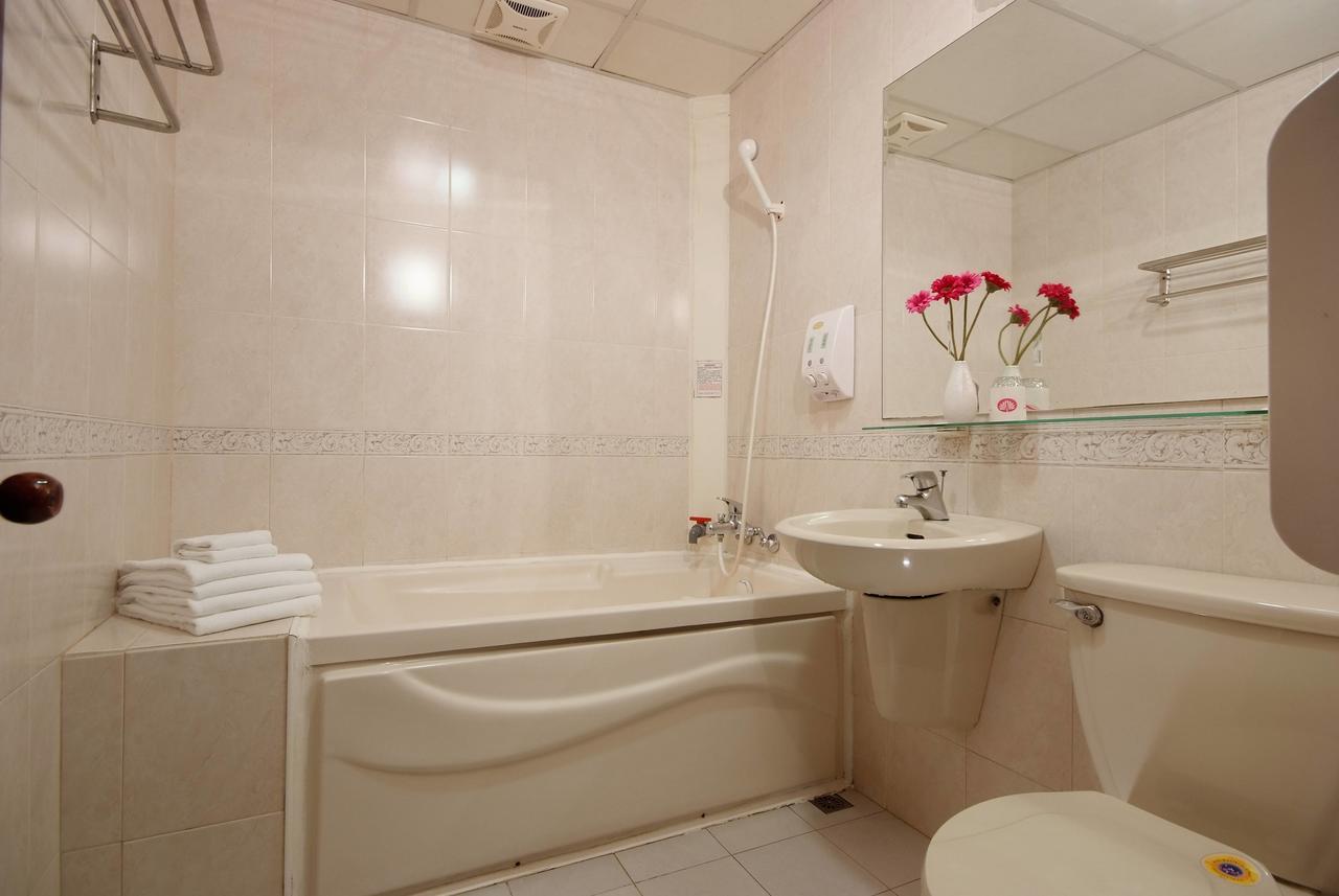 Pink Lotus Hotel Taipei Exterior photo