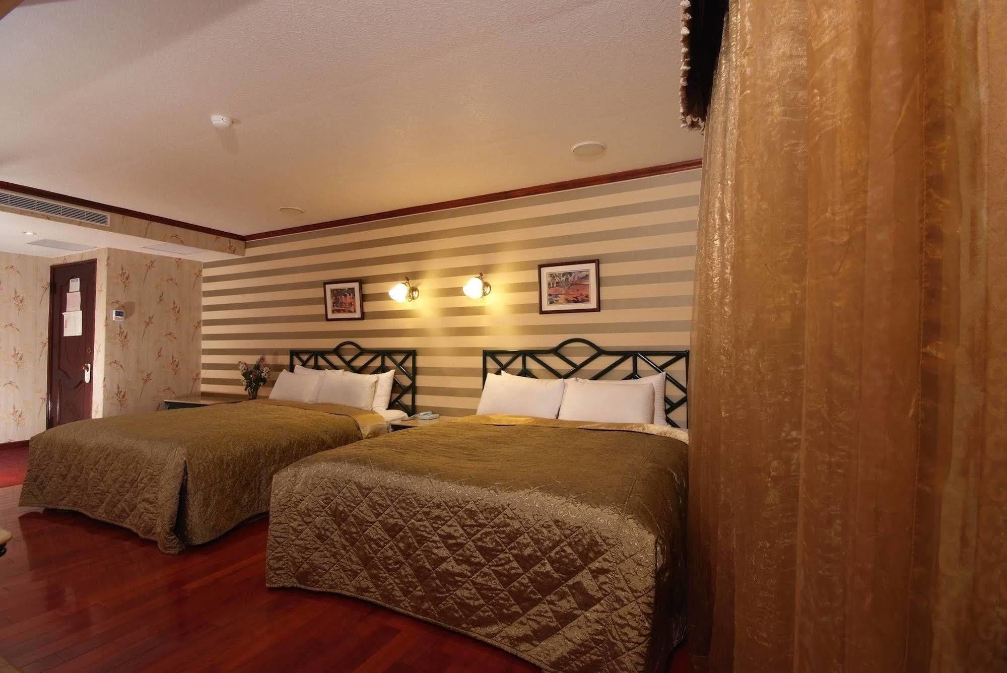 Pink Lotus Hotel Taipei Exterior photo